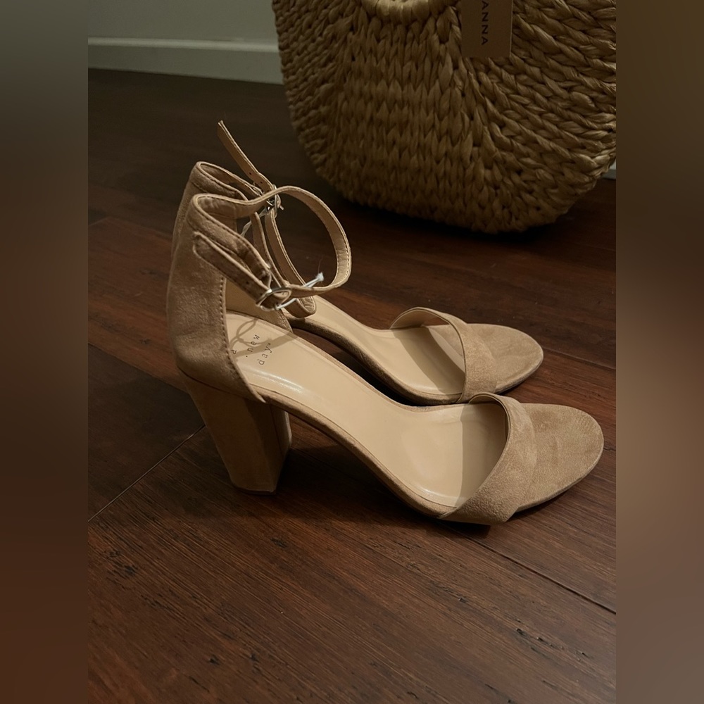 Beige heel sandals